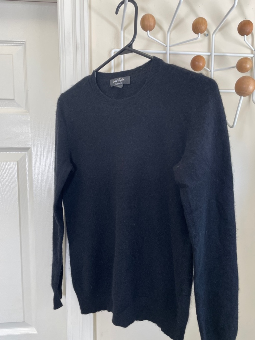 Lord & Taylor - Cashmere Crew Neck Sweater - Black - M - Picture 2 of 8